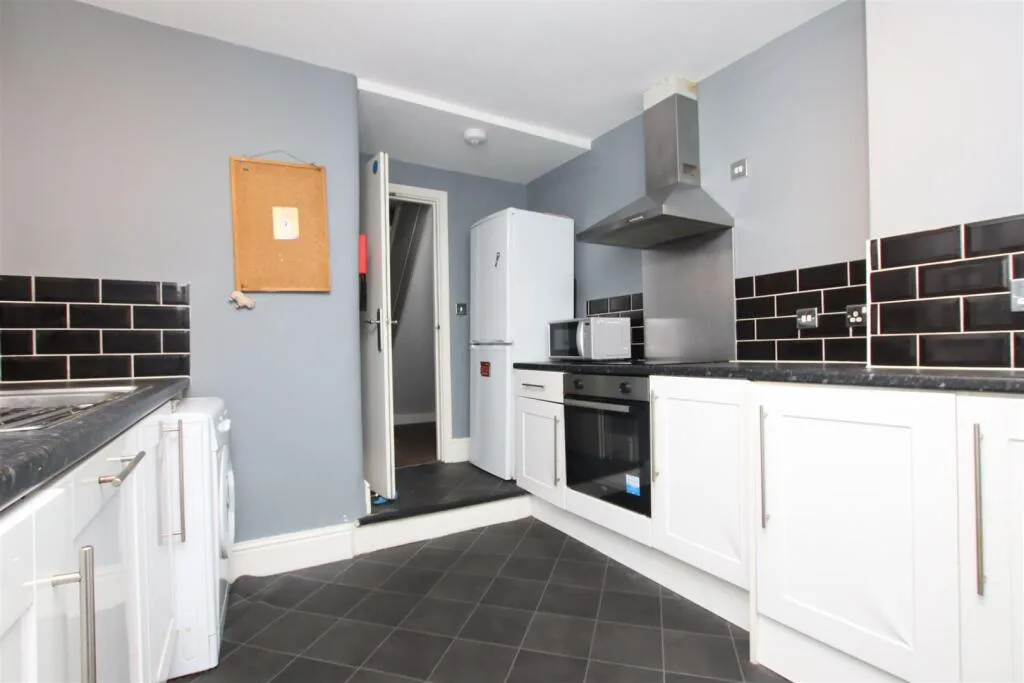 5 bedroom house for rent