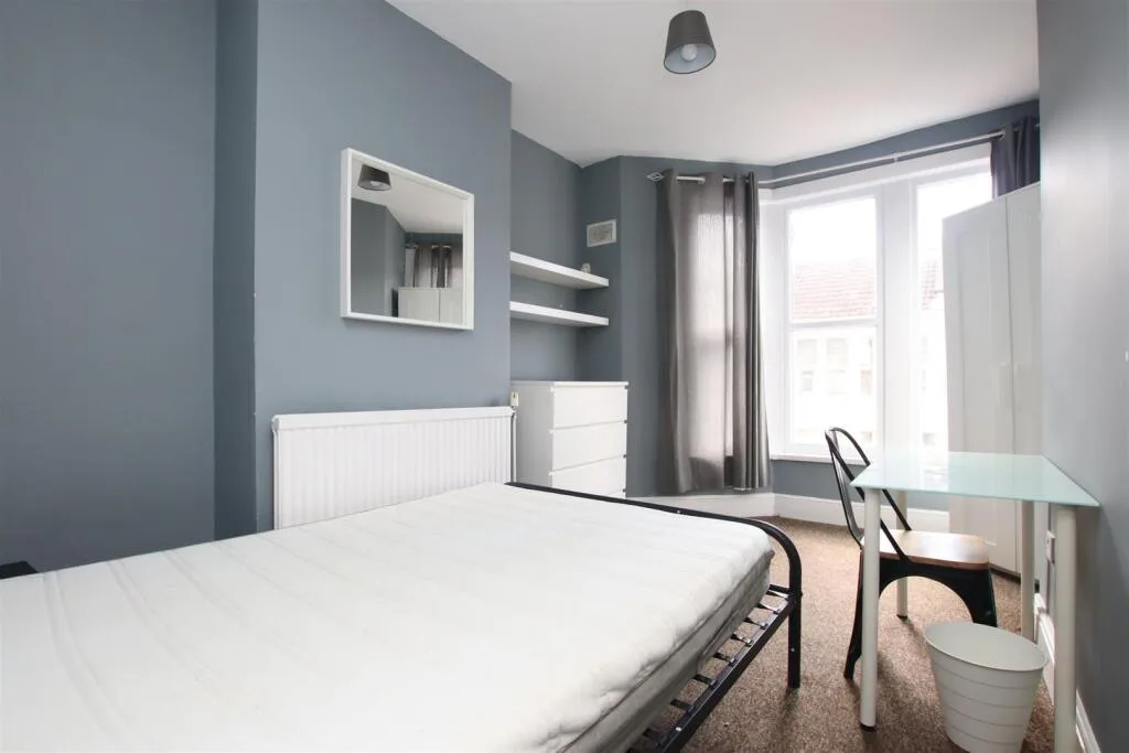 5 bedroom house for rent