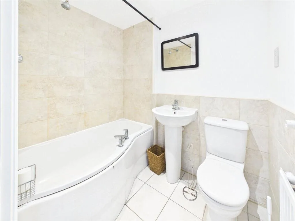 4 bedroom terraced house for rent