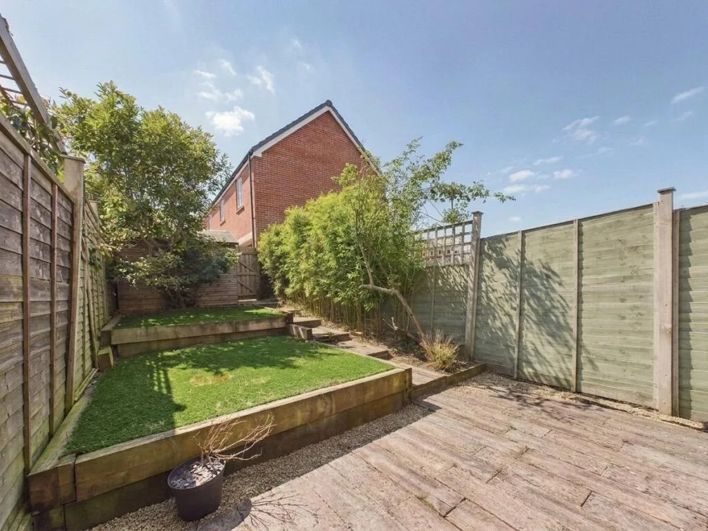 4 bedroom terraced house for rent