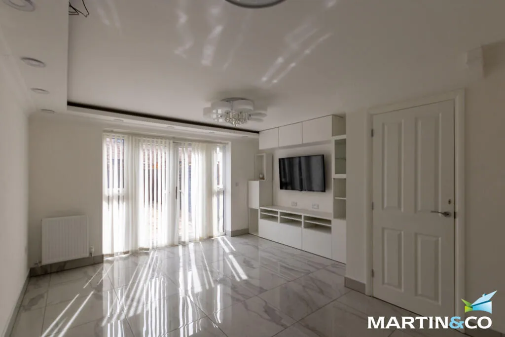 3 bedroom town house for rent