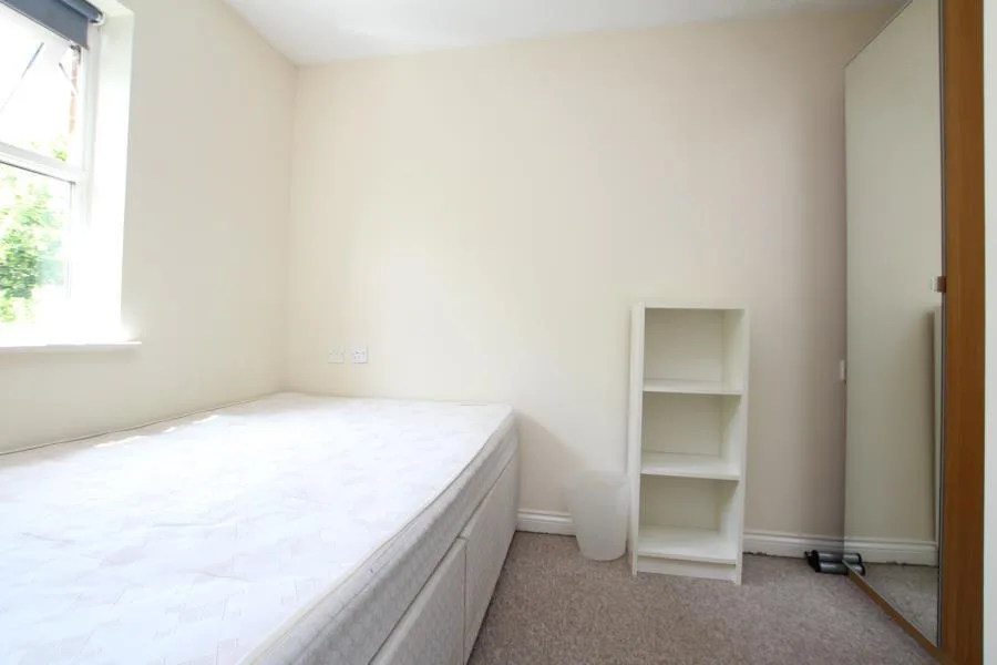 5 bedroom town house for rent