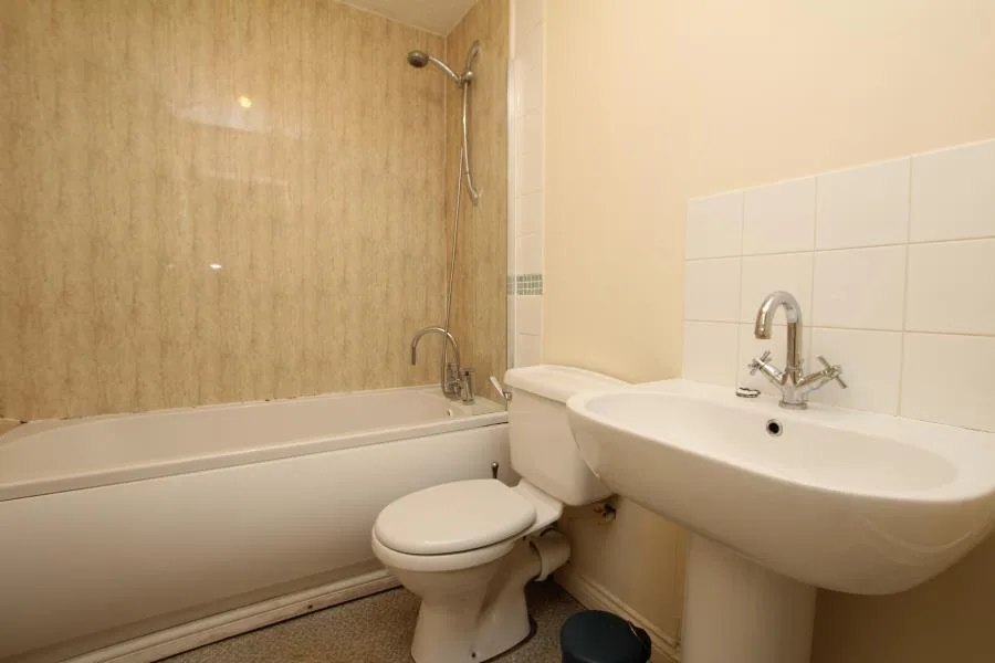5 bedroom town house for rent