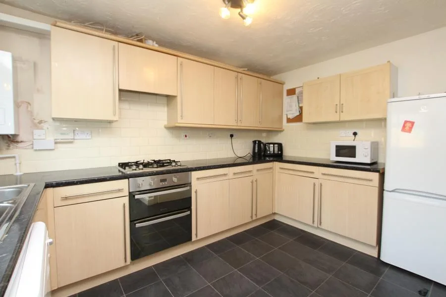 5 bedroom town house for rent