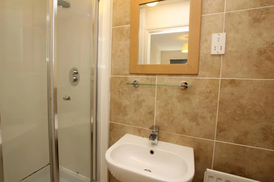 5 bedroom town house for rent
