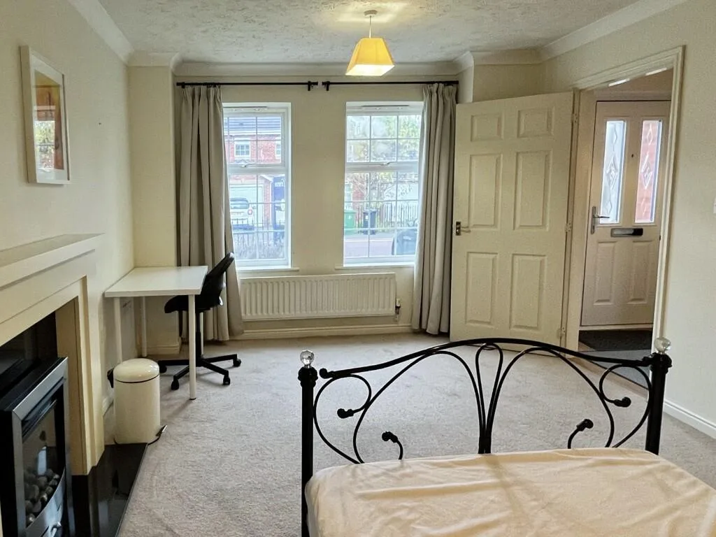 1 bedroom house share for rent