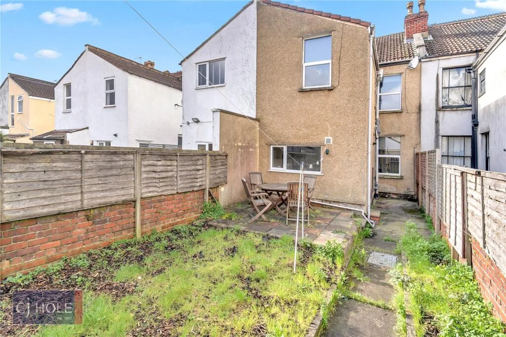 5 bedroom terraced house for rent