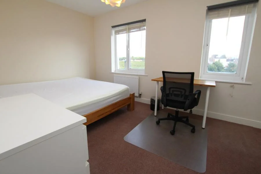 6 bedroom terraced house for rent