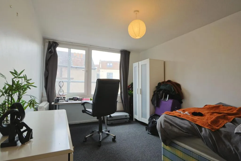 4 bedroom flat for rent