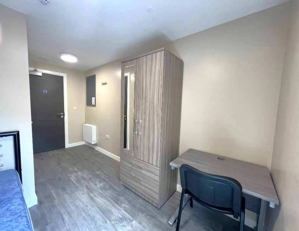 4 bedroom flat for rent