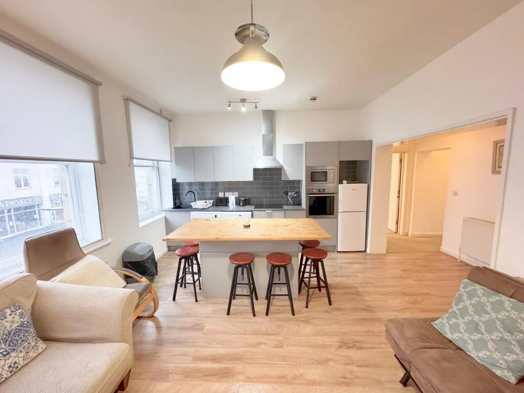 3 bedroom flat for rent