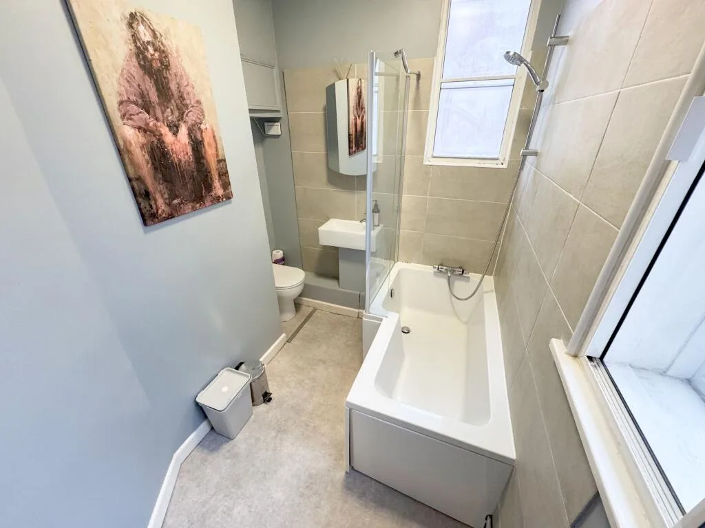 3 bedroom flat for rent