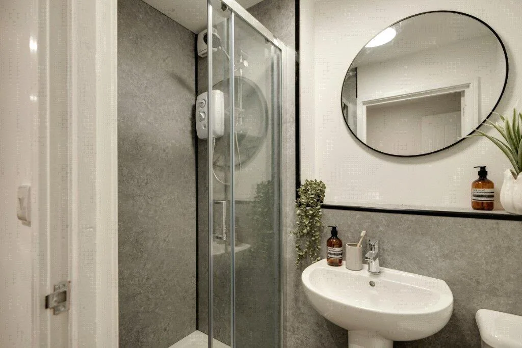 9 bedroom apartment for rent