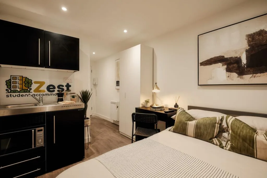 8 bedroom flat for rent