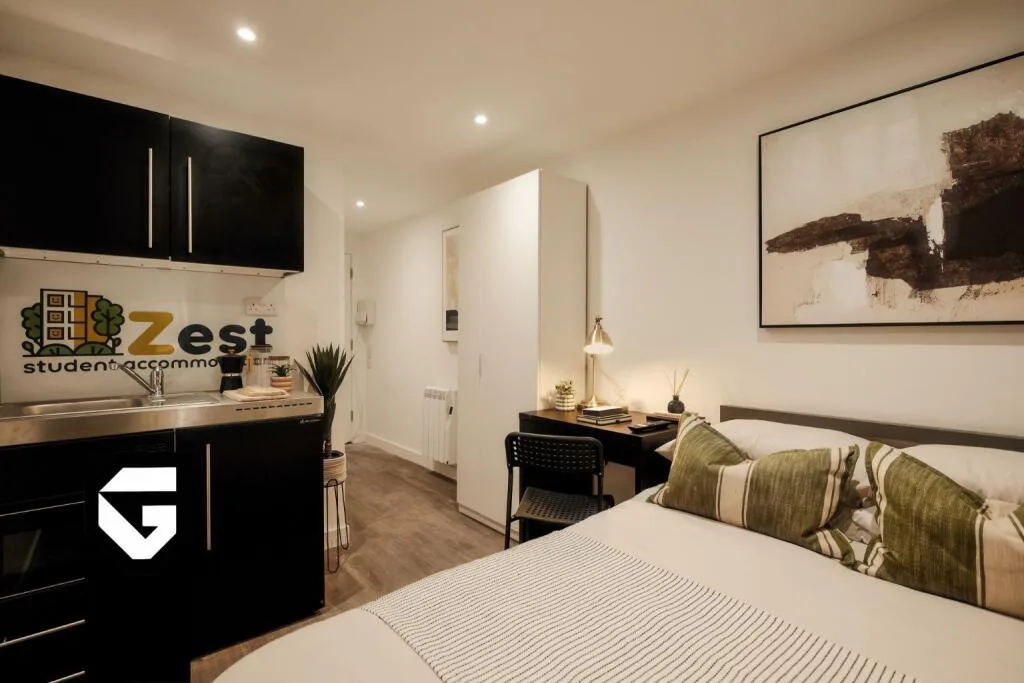 6 bedroom flat for rent