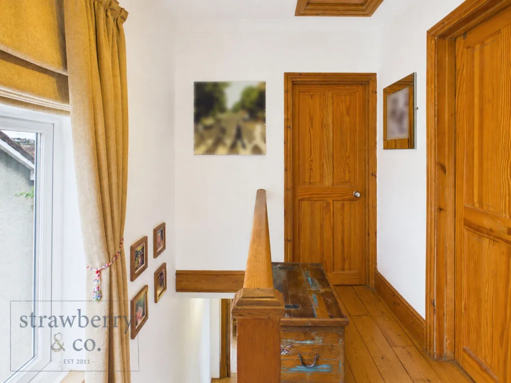 3 bedroom semi-detached house for rent