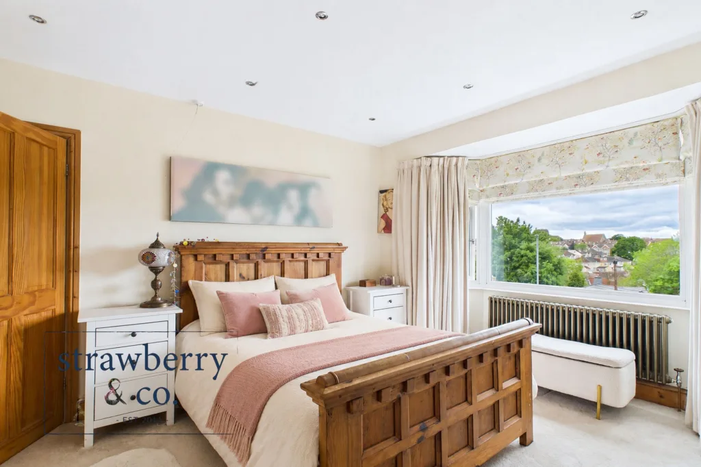 3 bedroom semi-detached house for rent