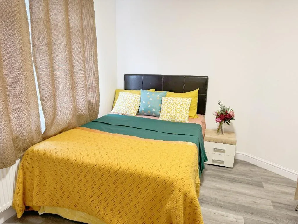 4 bedroom semi-detached house for rent