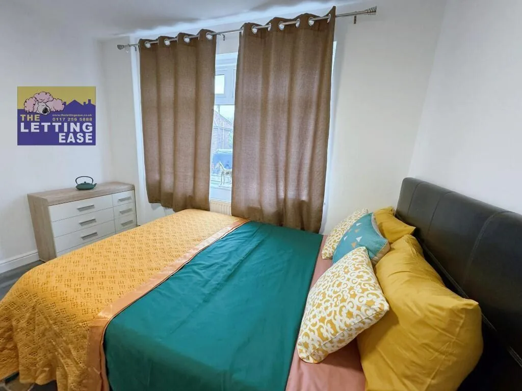 4 bedroom semi-detached house for rent