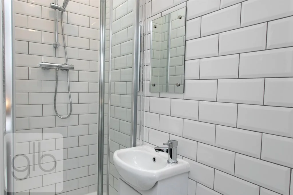 1 bedroom house share for rent