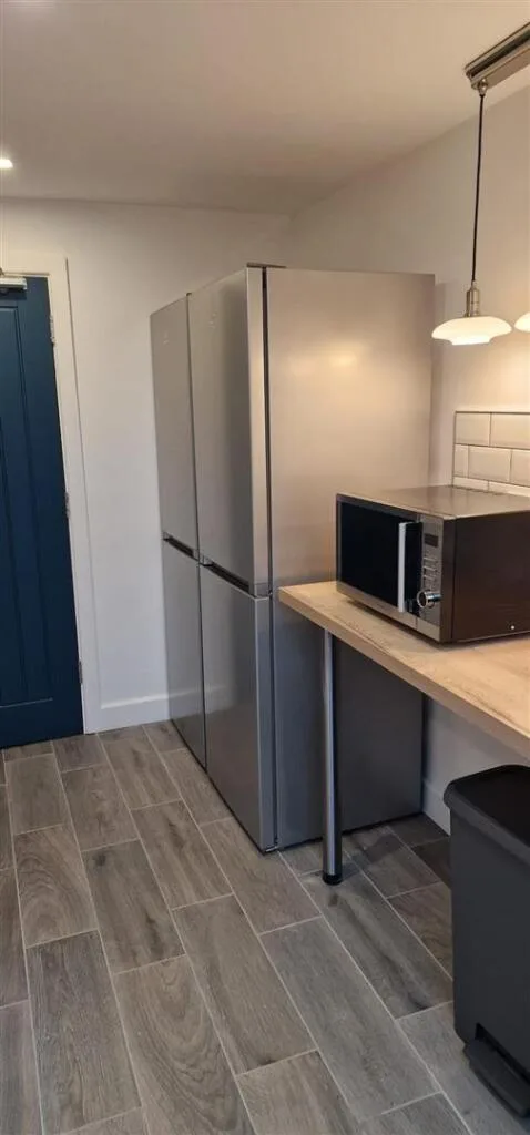 1 bedroom house share for rent