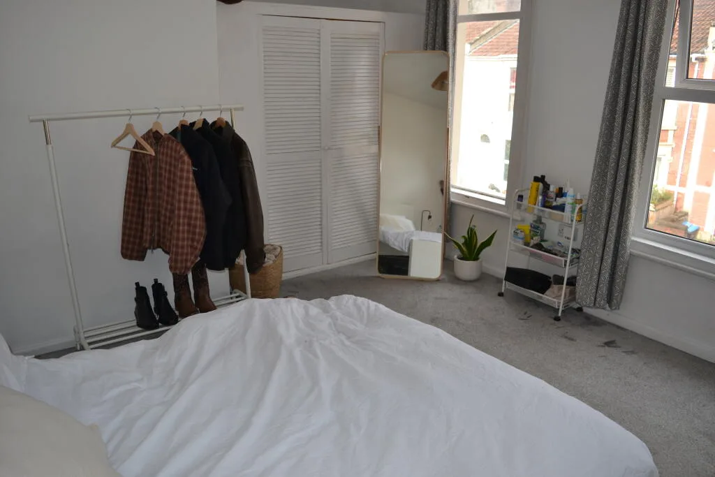 4 bedroom end of terrace house for rent
