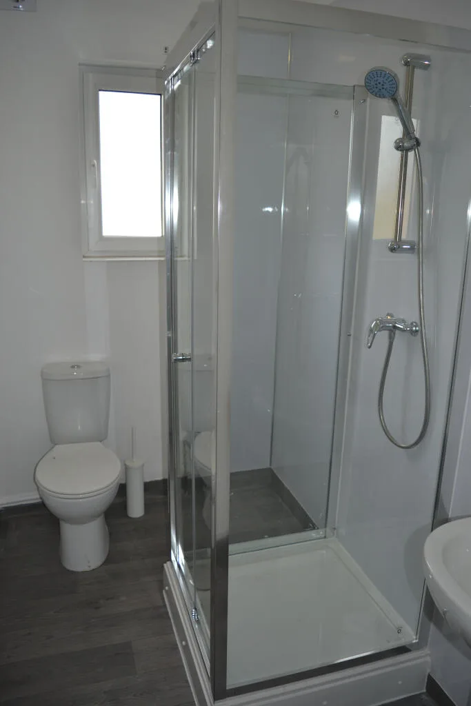 3 bedroom end of terrace house for rent