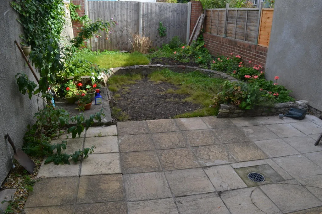 3 bedroom end of terrace house for rent
