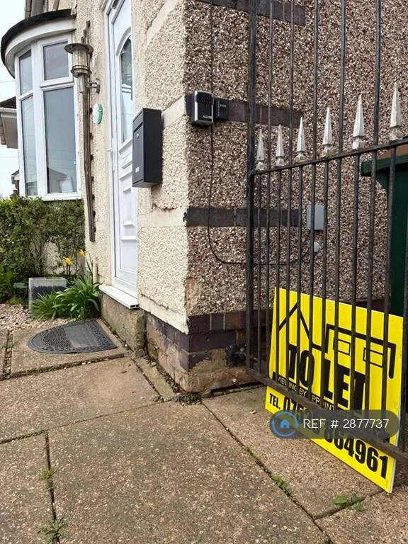 4 bedroom semi-detached house for rent