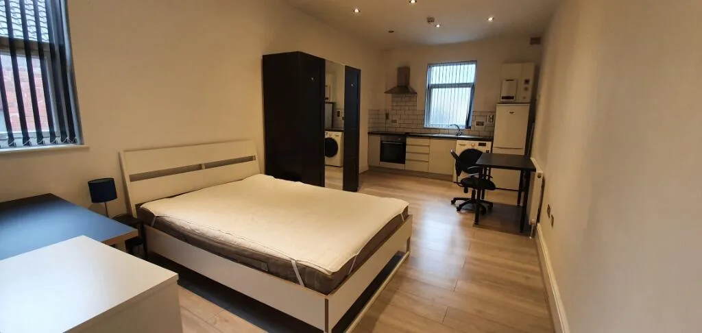 Studio flat for rent