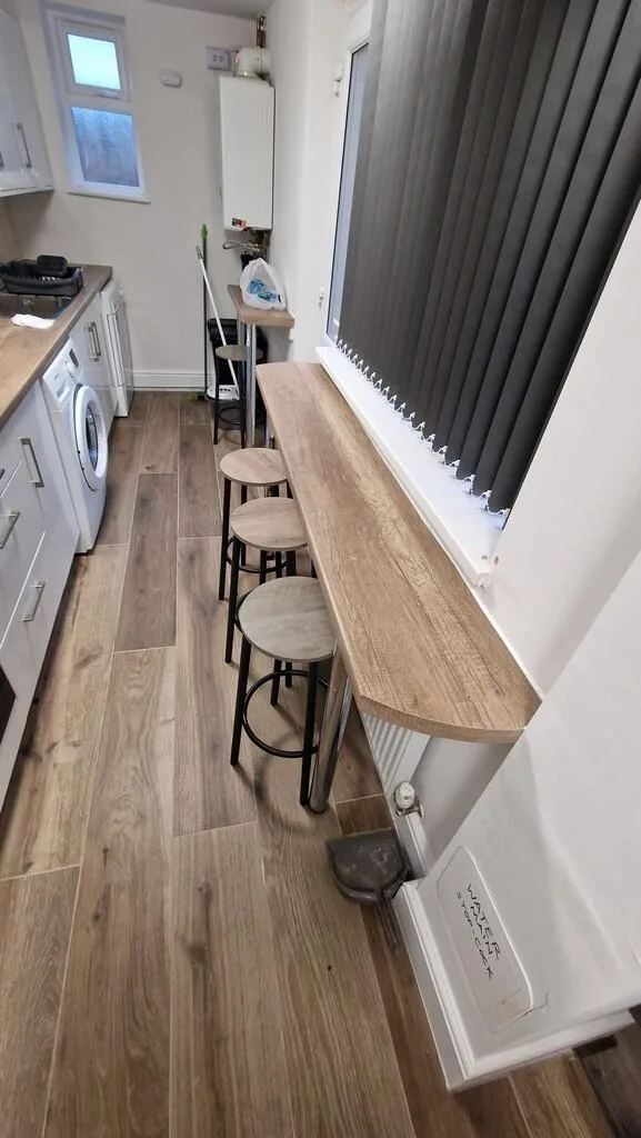 1 bedroom house share for rent