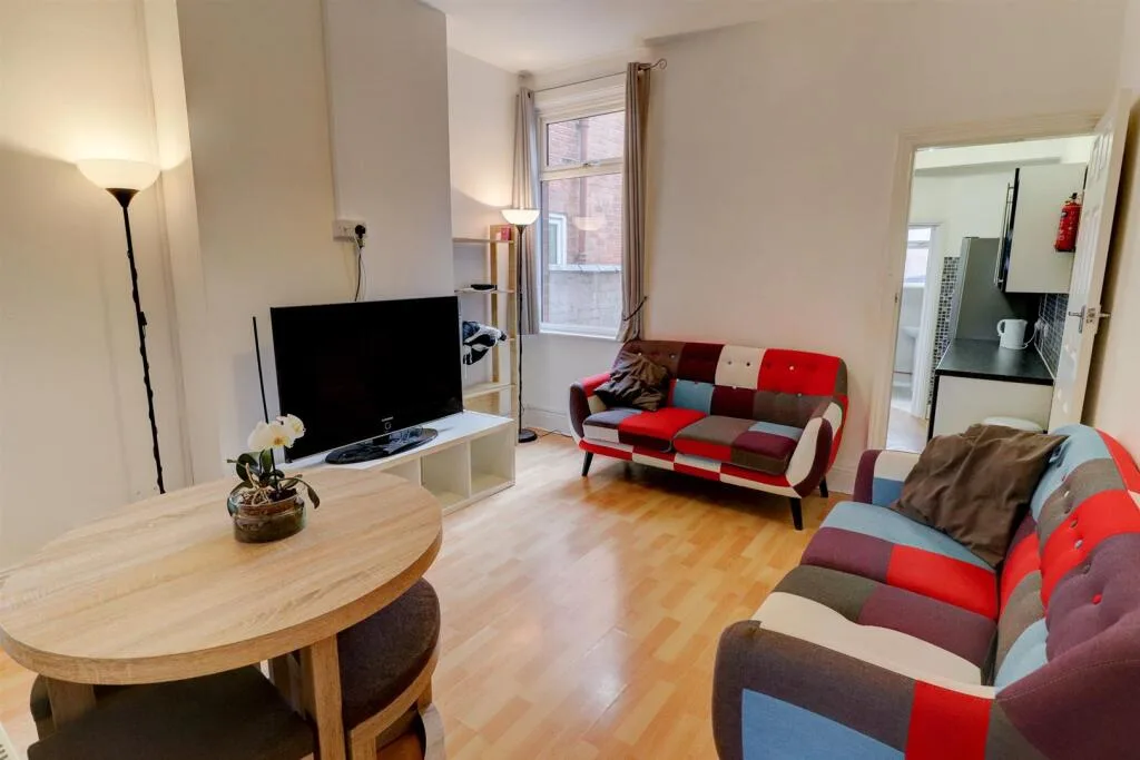 4 bedroom terraced house for rent