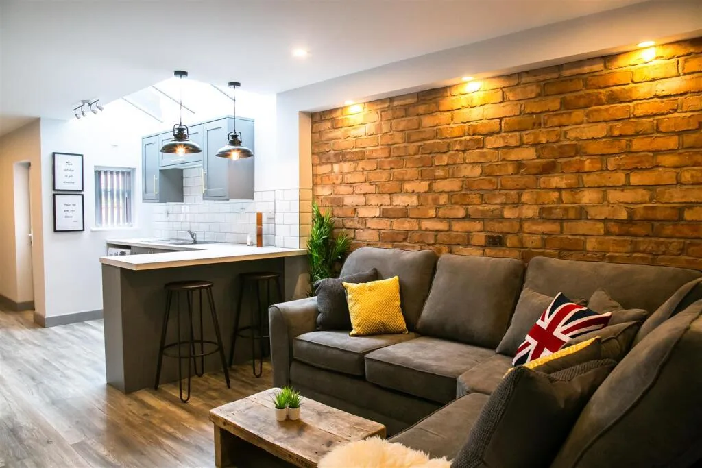 1 bedroom house share for rent