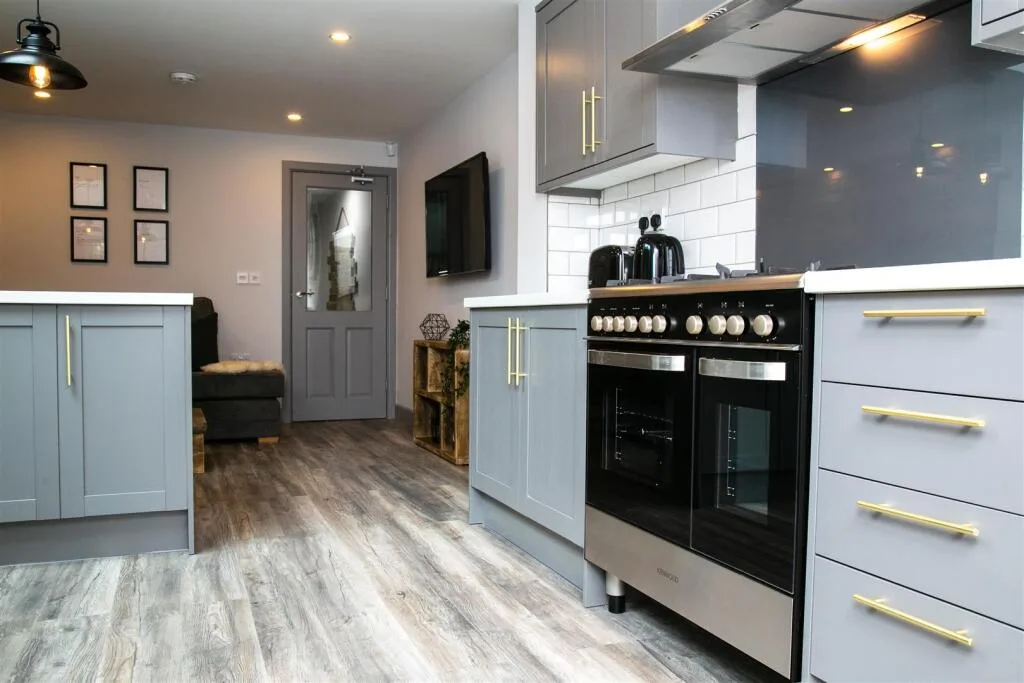 1 bedroom house share for rent