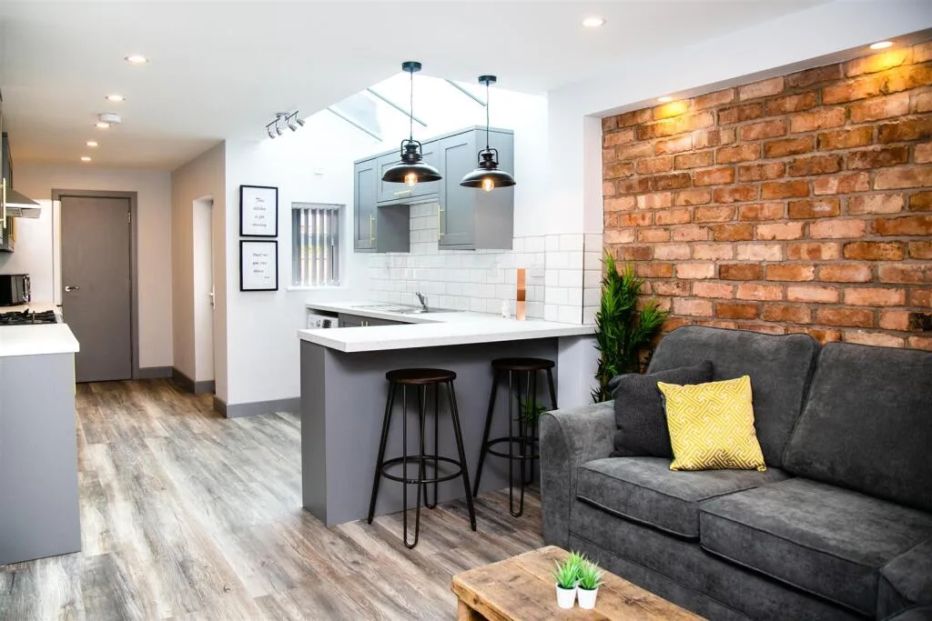 1 bedroom house share for rent
