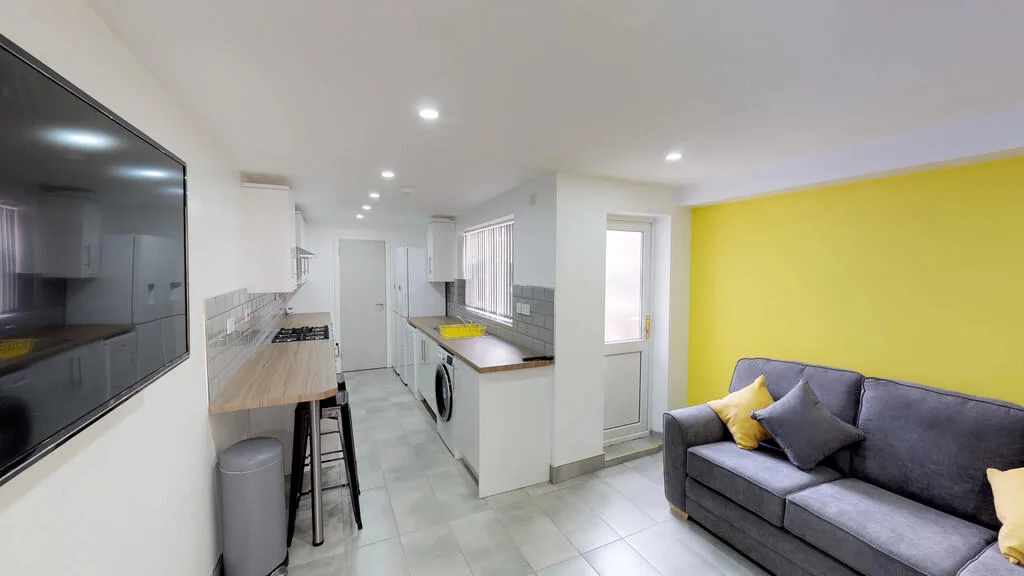 1 bedroom house share for rent