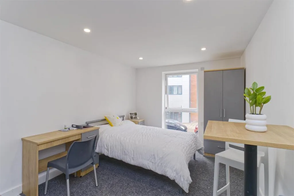 Studio flat for rent