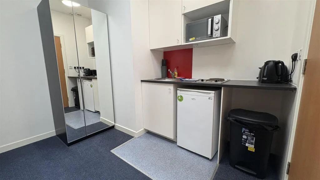 Studio flat for rent