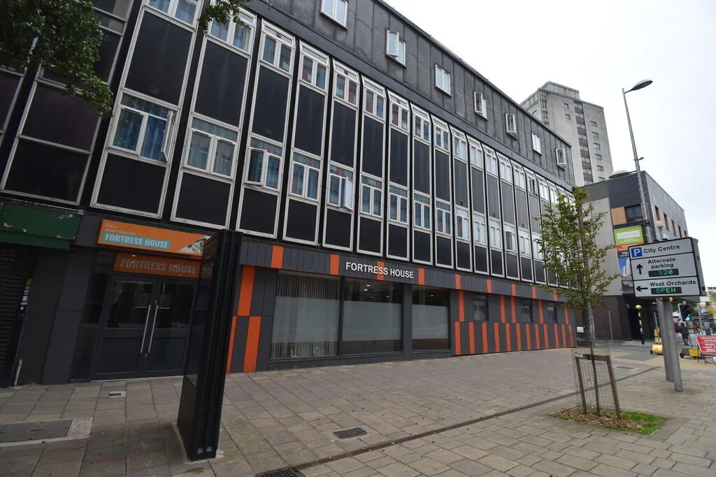 1 bedroom house share for rent