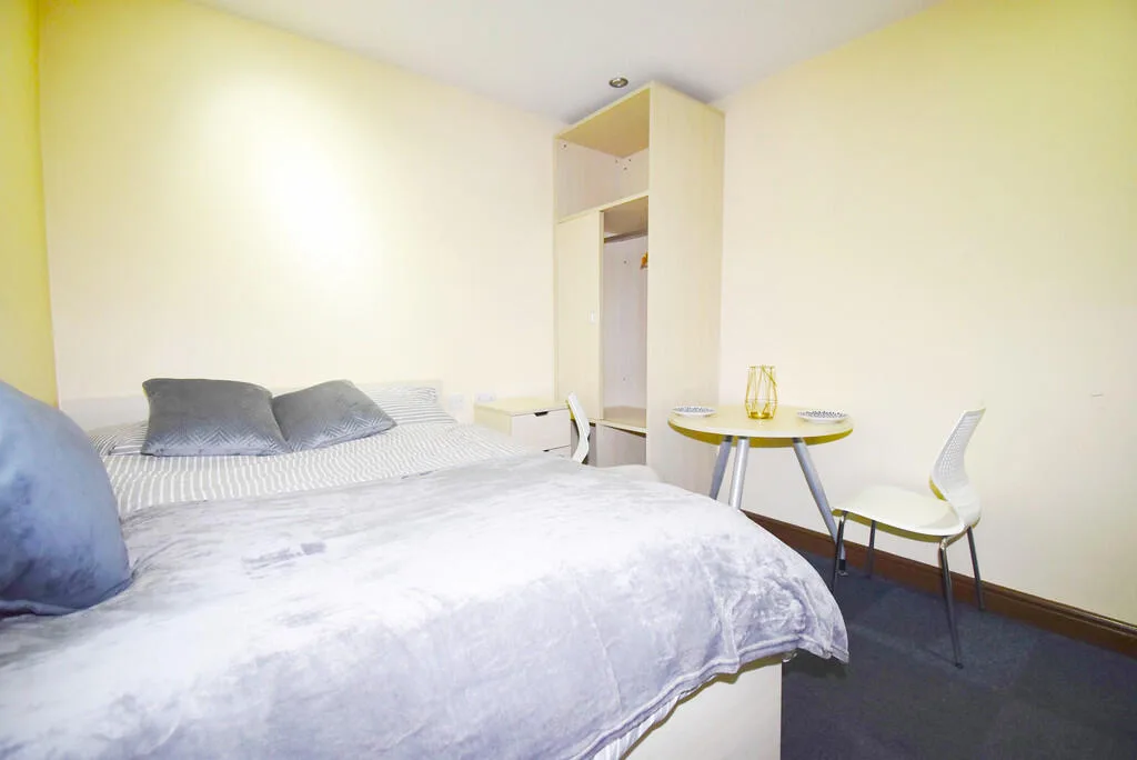 1 bedroom house share for rent