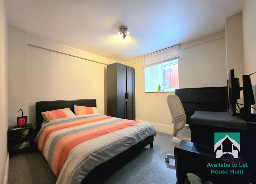 6 bedroom terraced house for rent
