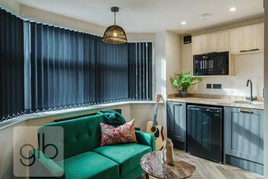 1 bedroom house share for rent