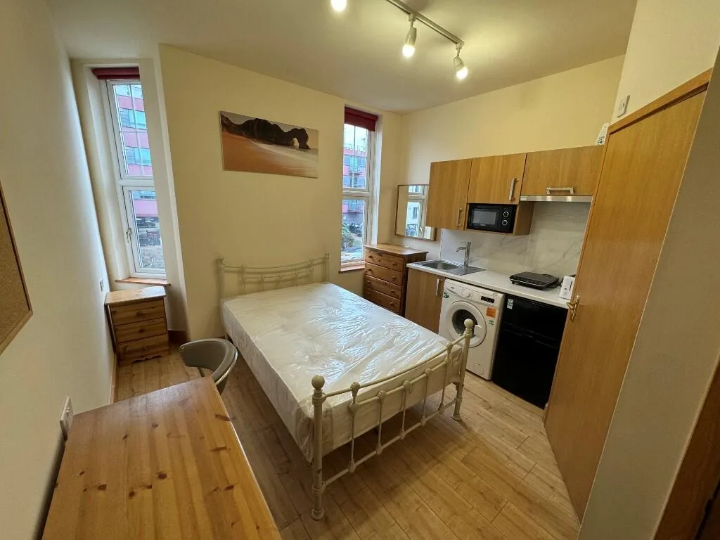 Studio flat for rent