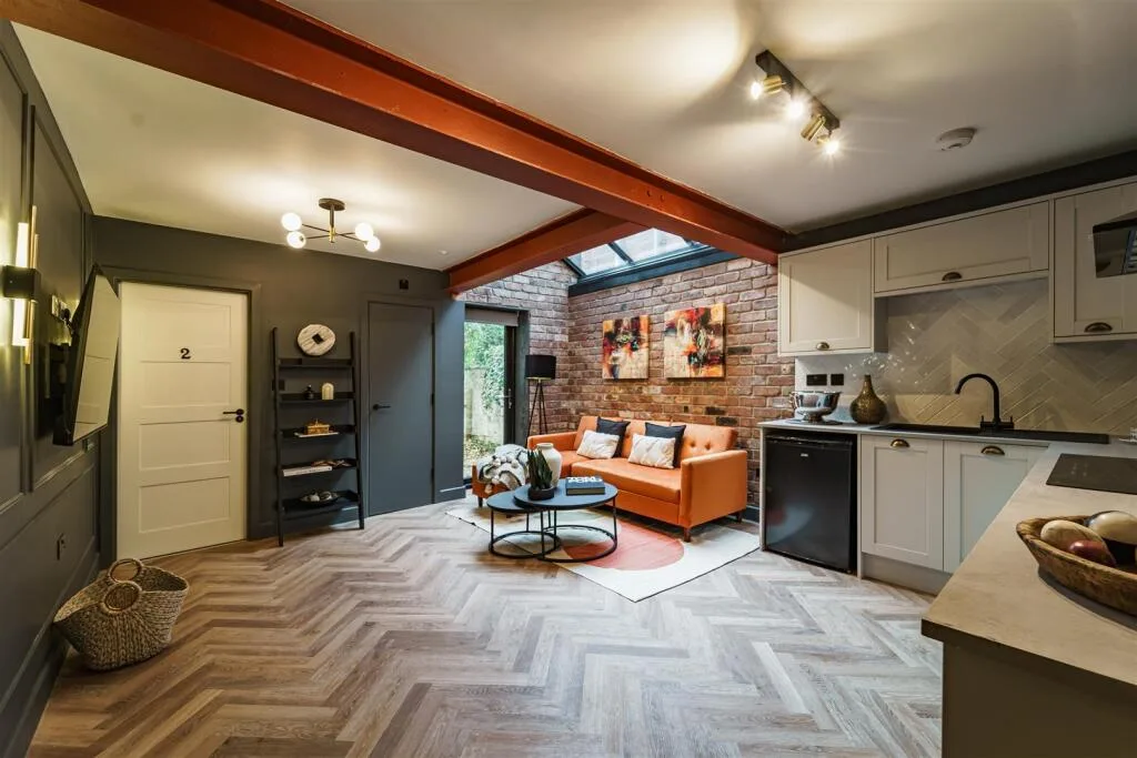 1 bedroom house share for rent