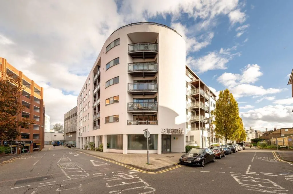 2 bedroom flat for rent