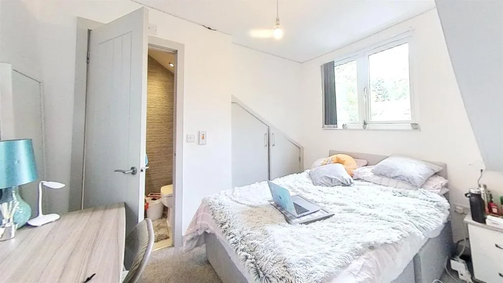 7 bedroom house for rent