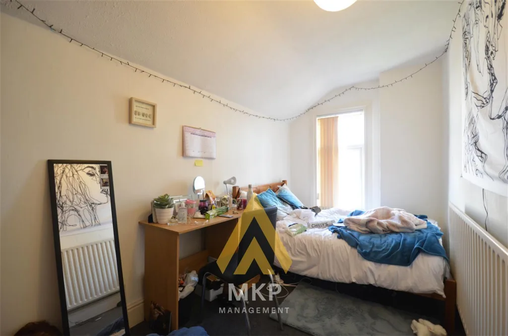 1 bedroom house share for rent