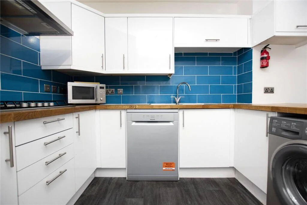 7 bedroom house for rent