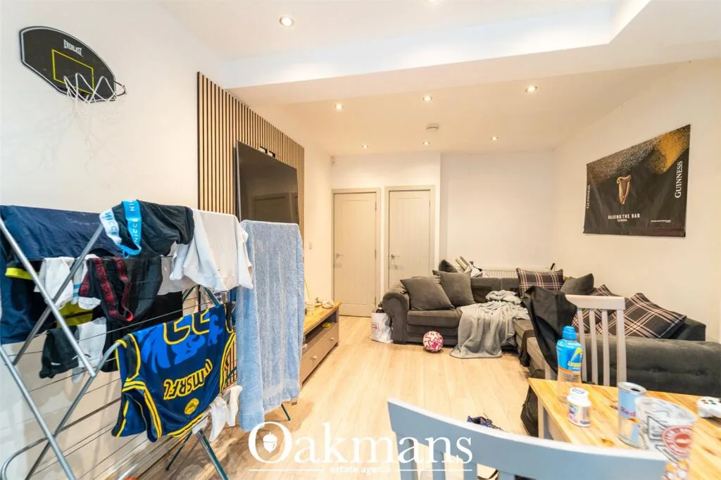 7 bedroom property for rent