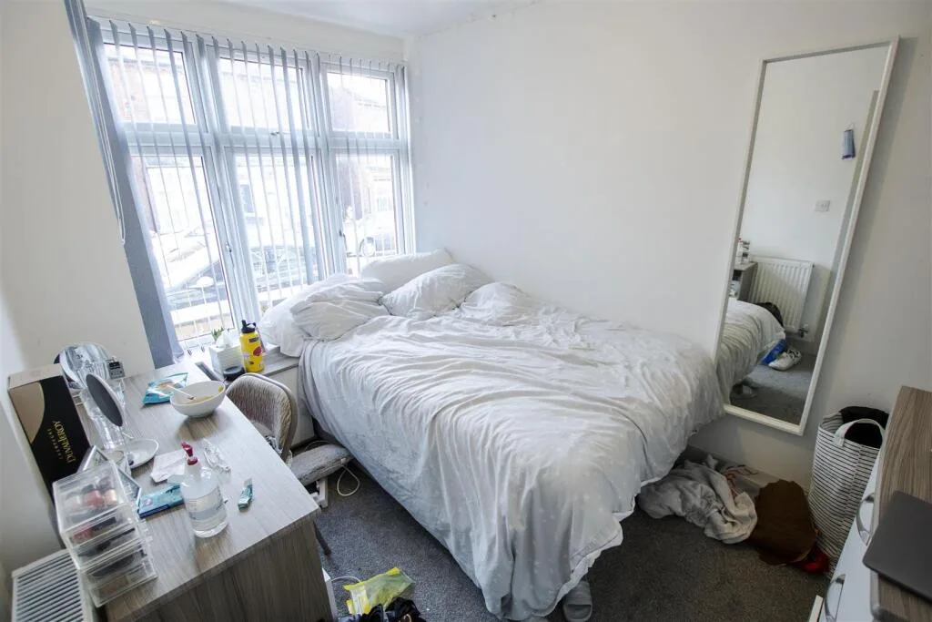 7 bedroom property for rent
